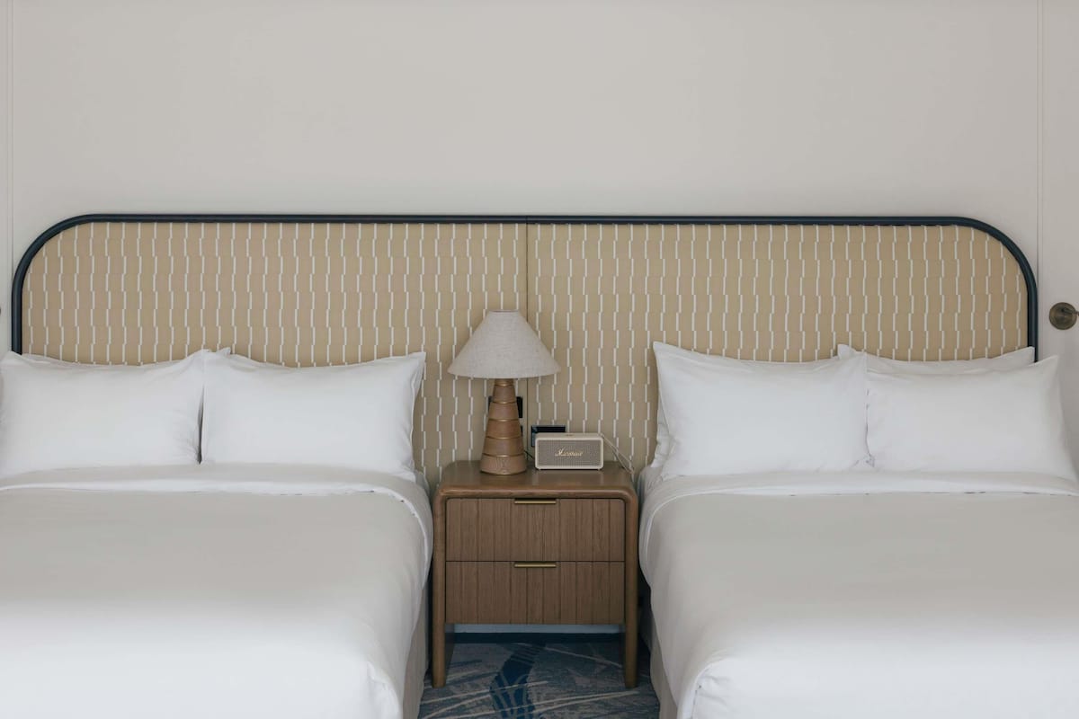 Premium bedding, in-room safe, desk, blackout drapes