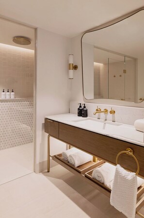 Free toiletries, hair dryer, bathrobes, slippers - Elysium Noosa Resort - MGallery Collection (Noosa Heads)