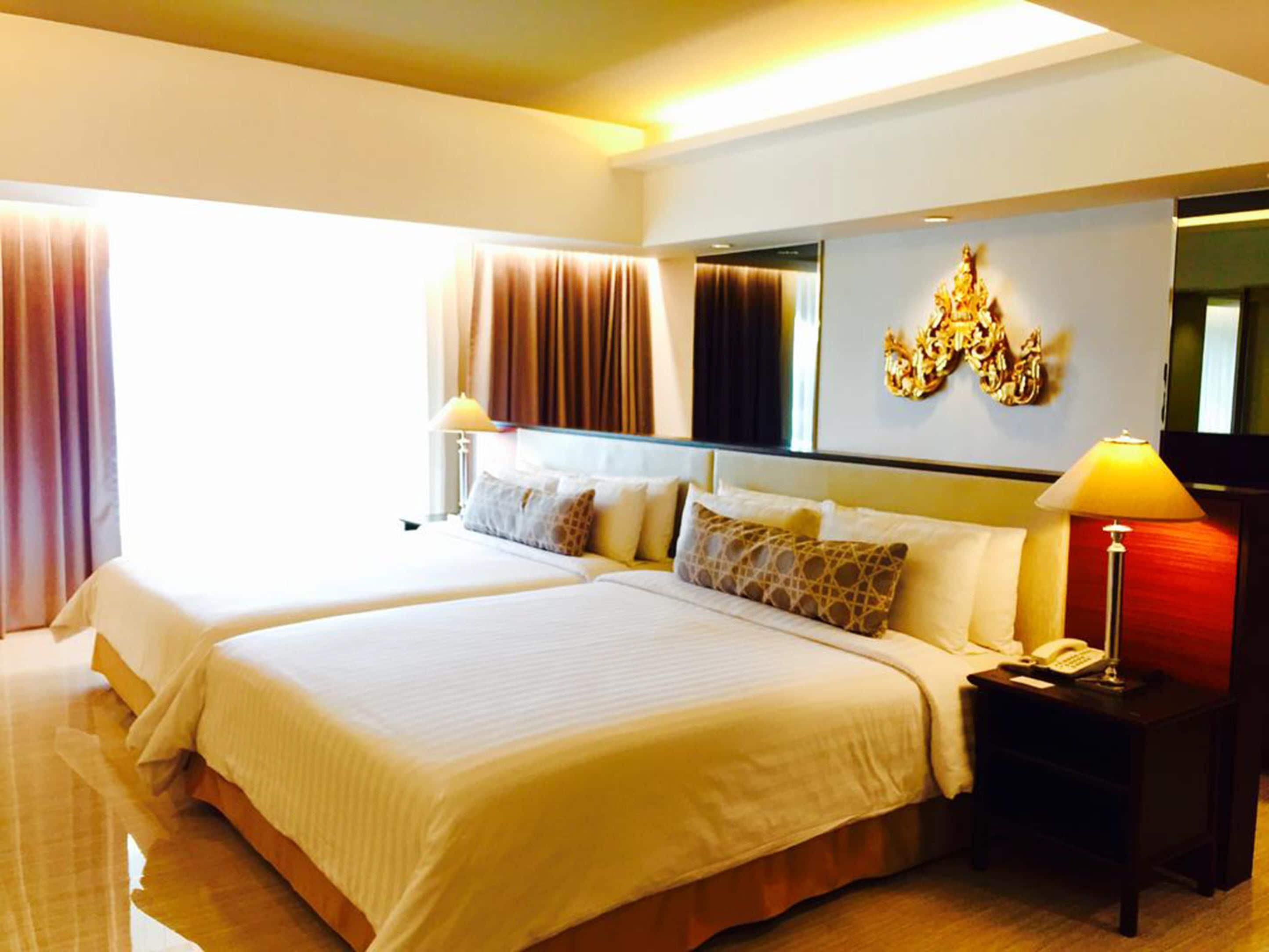 Presidential Suite, 2 Bedrooms, 2 Bathrooms, City View | In-room safe, desk, blackout drapes, cribs/infant beds