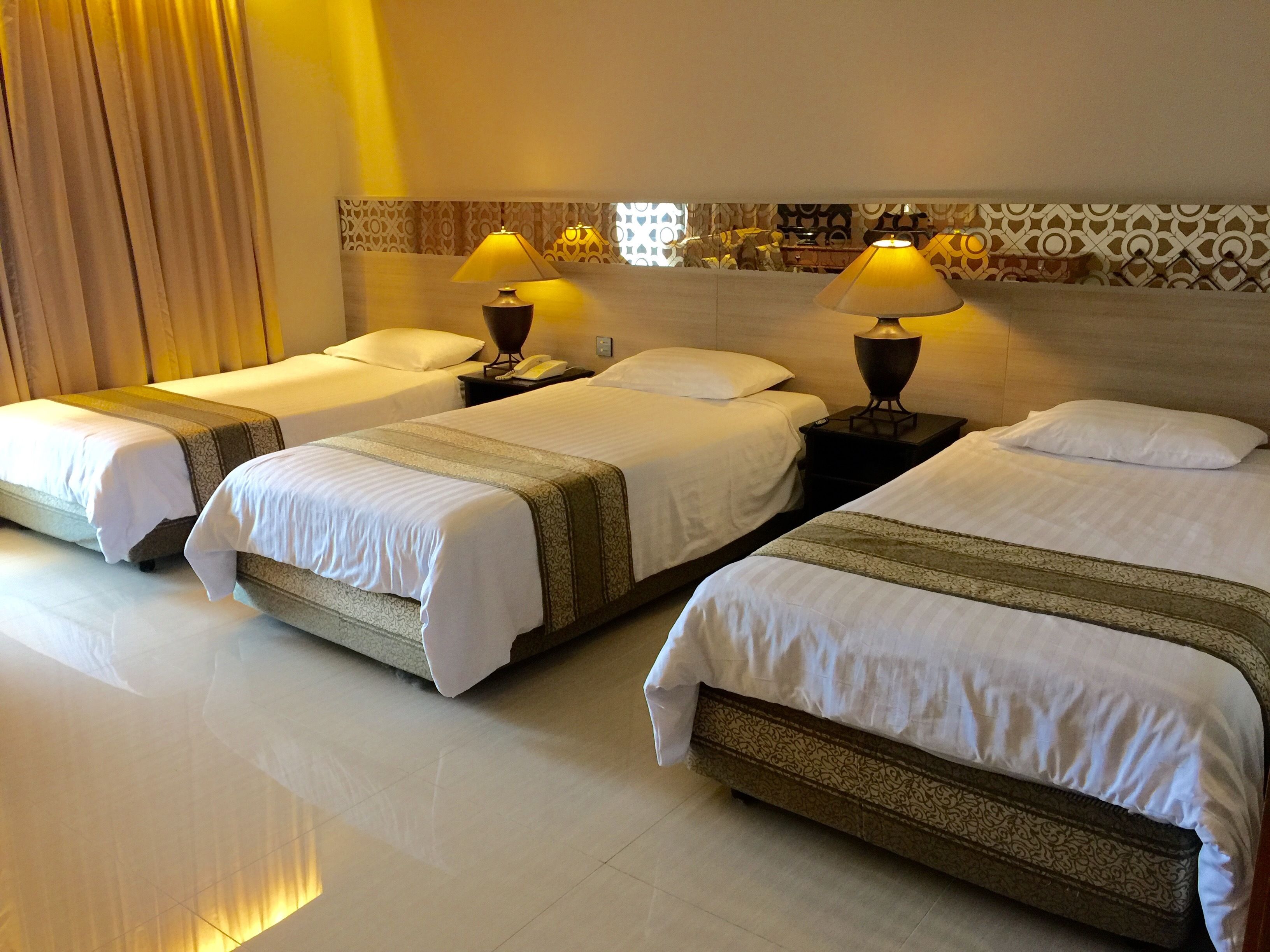 Photo - Indra Regent Hotel