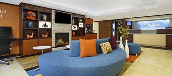 波特兰缅因机场的费尔菲尔德马里奥特酒店和套房