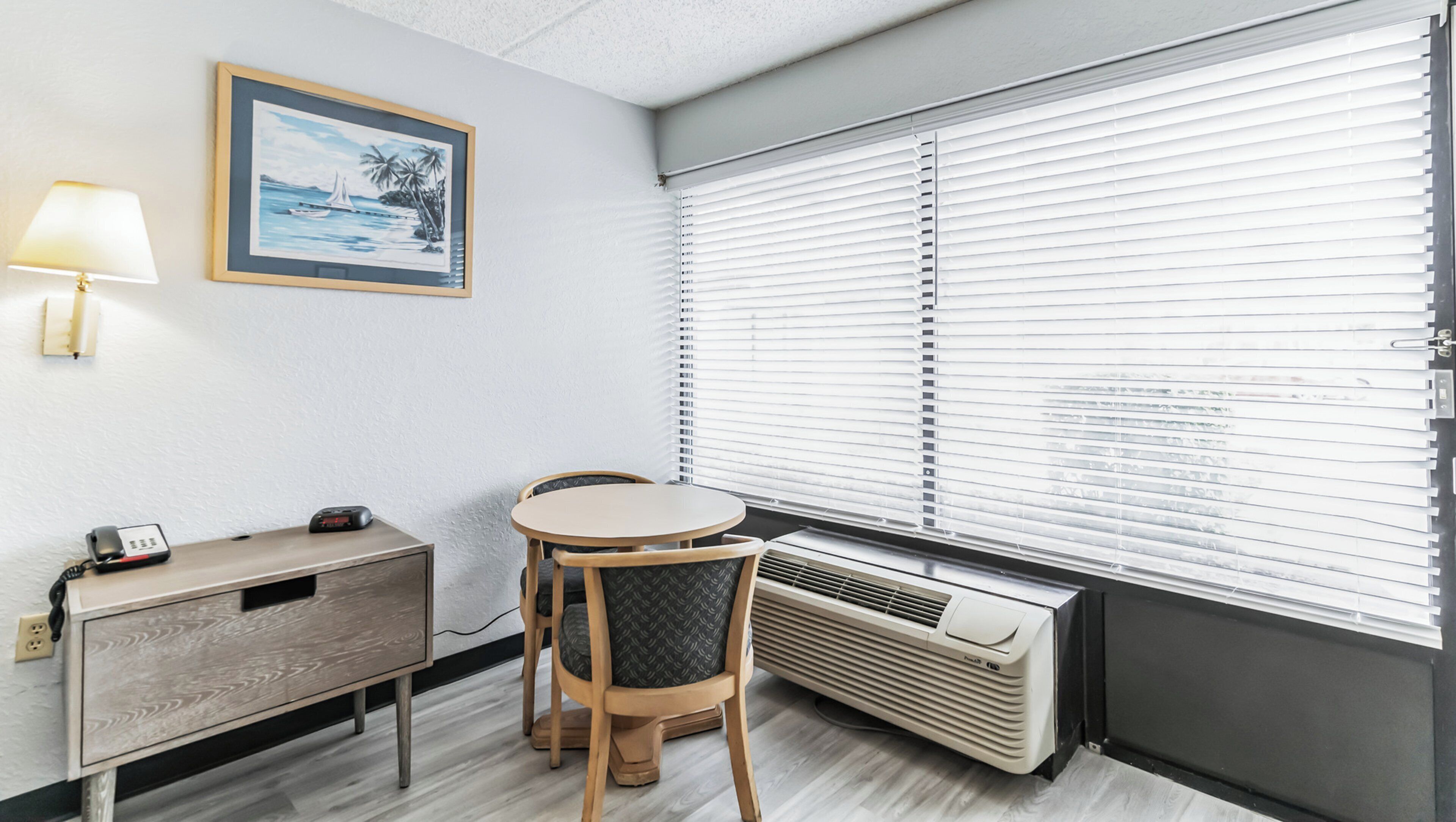 Photo - Home 1 Suites Extended Stay - Kissimmee