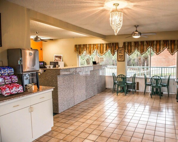 Lobby - Econo Lodge Lake City-North (Lake City)