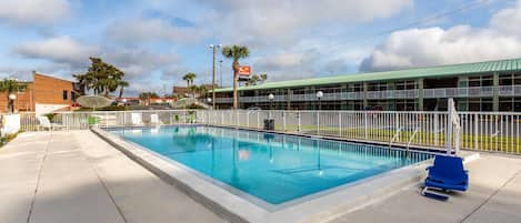 Outdoor pool, open 7:00 AM to 8:00 PM, pool umbrellas, sun loungers