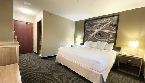 Super 8 by Wyndham St Charles