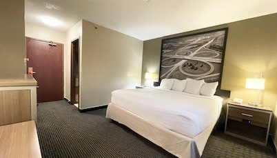 Super 8 by Wyndham St Charles