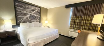 Super 8 by Wyndham St Charles
