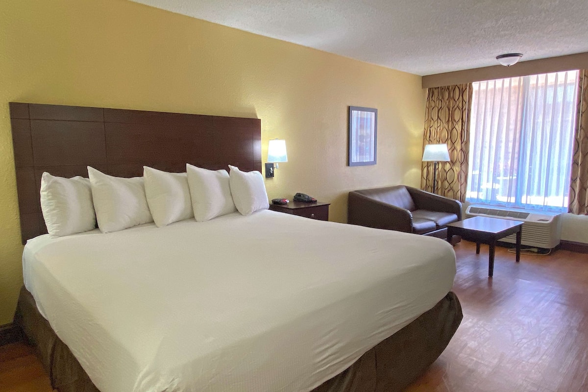 1 bedroom, pillow-top beds, blackout curtains, iron/ironing board