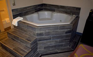 Studio Suite, 1 King Bed, Non Smoking, Hot Tub | Jetted bathtub