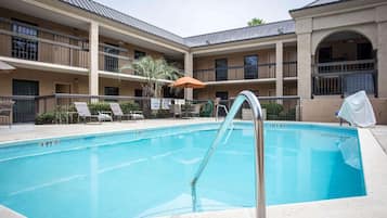 Seasonal outdoor pool