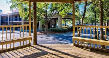 Clarion Inn & Suites Aiken South