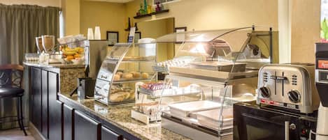 Desayuno buffet incluido todos los días