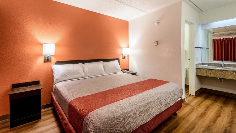 Motel 6 Birmingham, AL