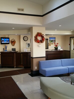Interior entrance - Super 8 by Wyndham Brockville (Elizabethtown-Kitley)