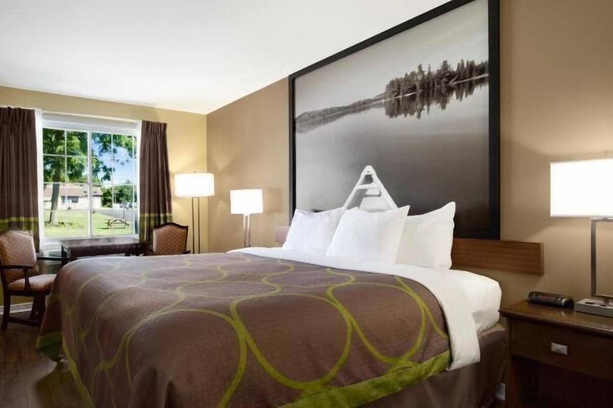 Edredón, camas Select Comfort, decoración personalizada y escritorio