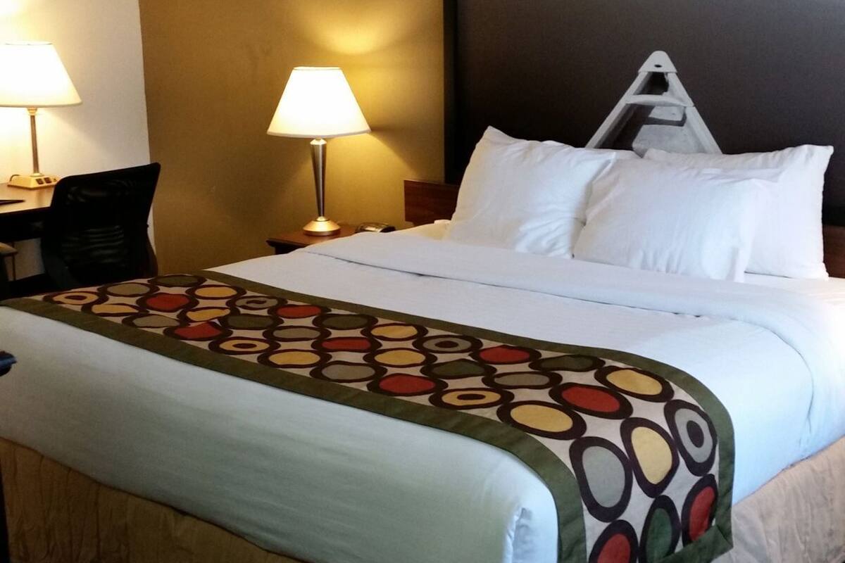 Edredón, camas Select Comfort, decoración personalizada y escritorio