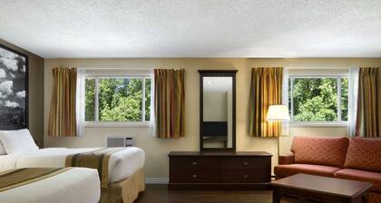 Super 8 by Wyndham Brockville