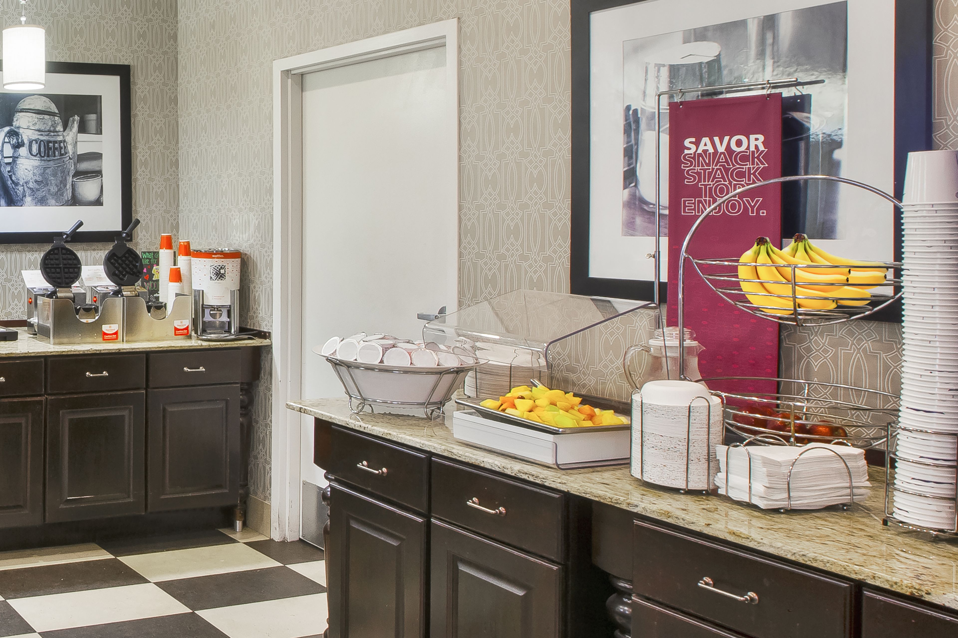 free daily continental breakfast