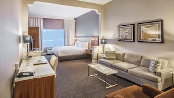 高級寝具、セーフティボックス (室内)、デスク、ノートパソコン用作業スペース