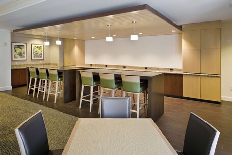 DoubleTree by Hilton Hotel Nanuet - Image 23