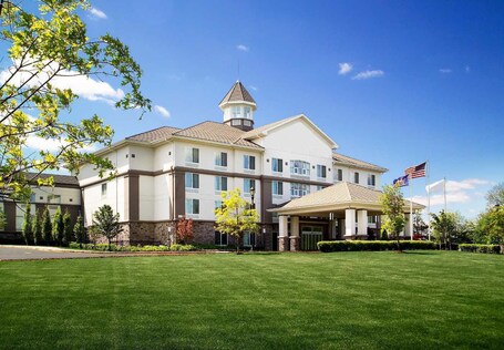DoubleTree by Hilton Hotel Nanuet - Image 4