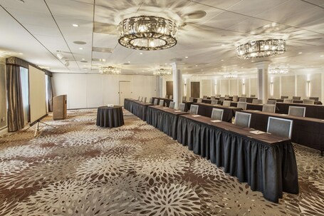 DoubleTree by Hilton Hotel Nanuet - Image 26