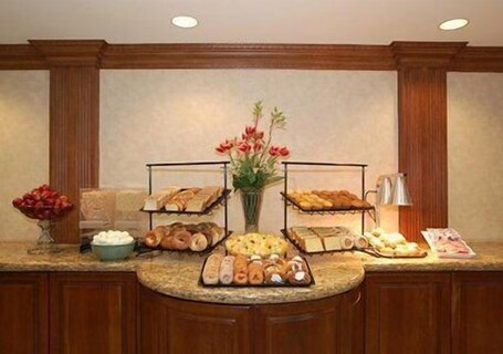 DoubleTree by Hilton Hotel Nanuet - Image 15