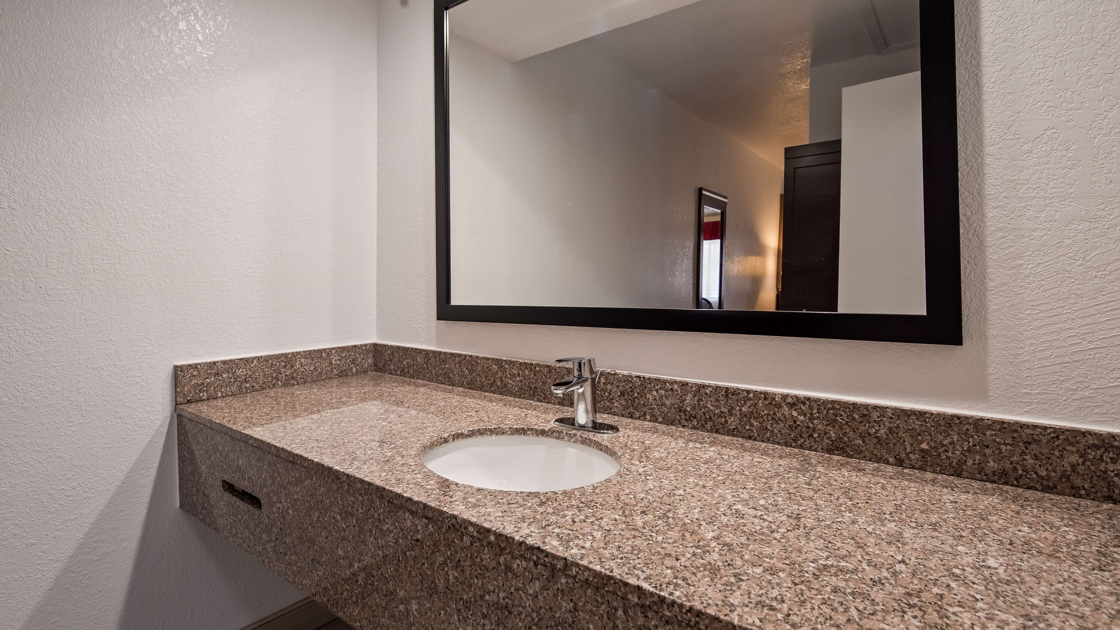 combined shower/bathtub, deep-soaking bathtub, eco-friendly toiletries