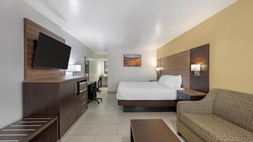 Standard Room, 1 King Bed, Non Smoking (Pet Friendly) | Premium bedding, pillow-top beds, desk, laptop workspace