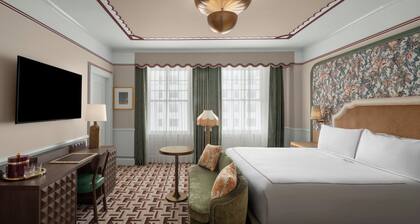 The Stoneleigh, Autograph Collection