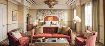 The Stoneleigh, Autograph Collection