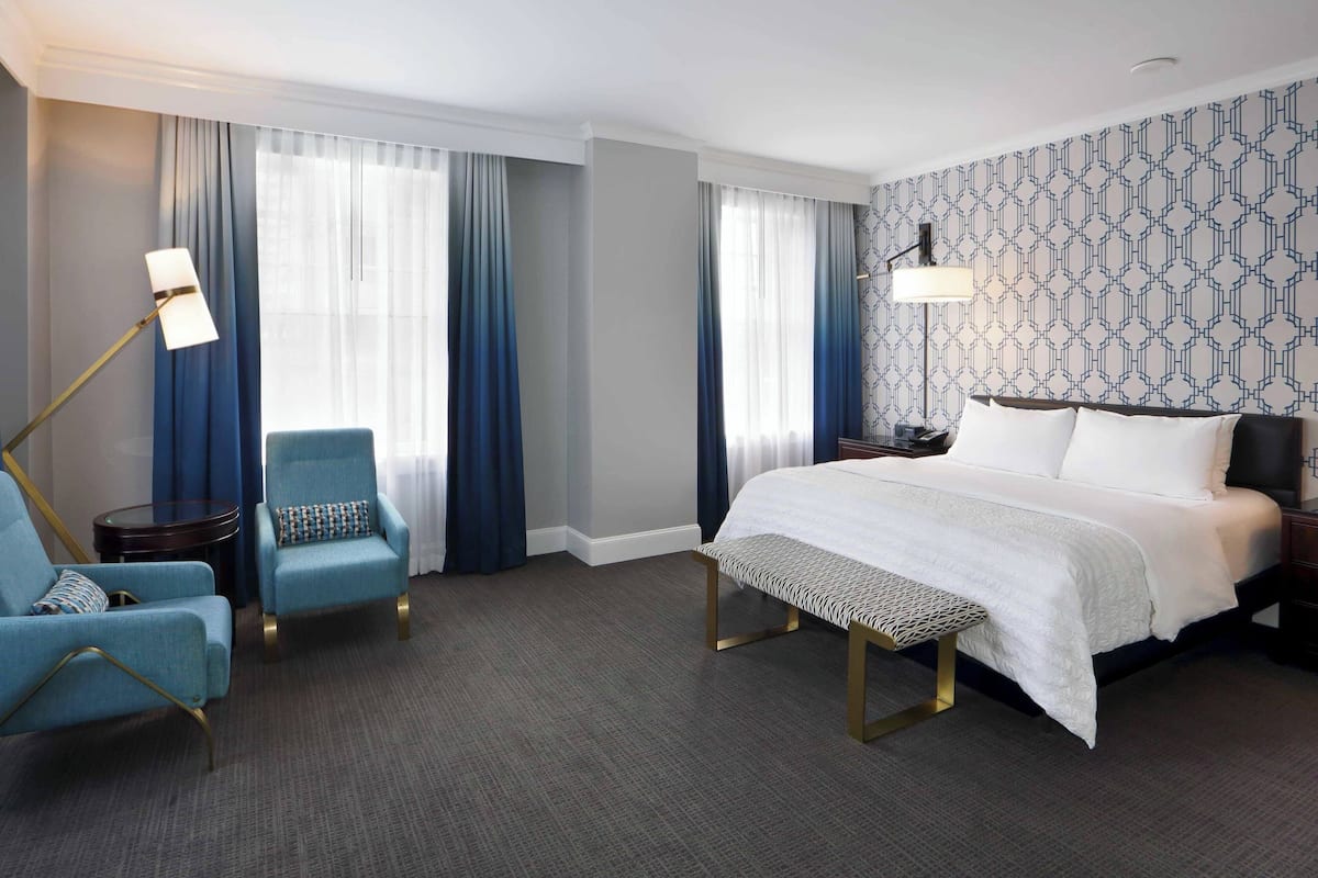 Deluxe-Zimmer, 1 King-Bett | 1 Schlafzimmer, hochwertige Bettwaren, Daunenbettdecken