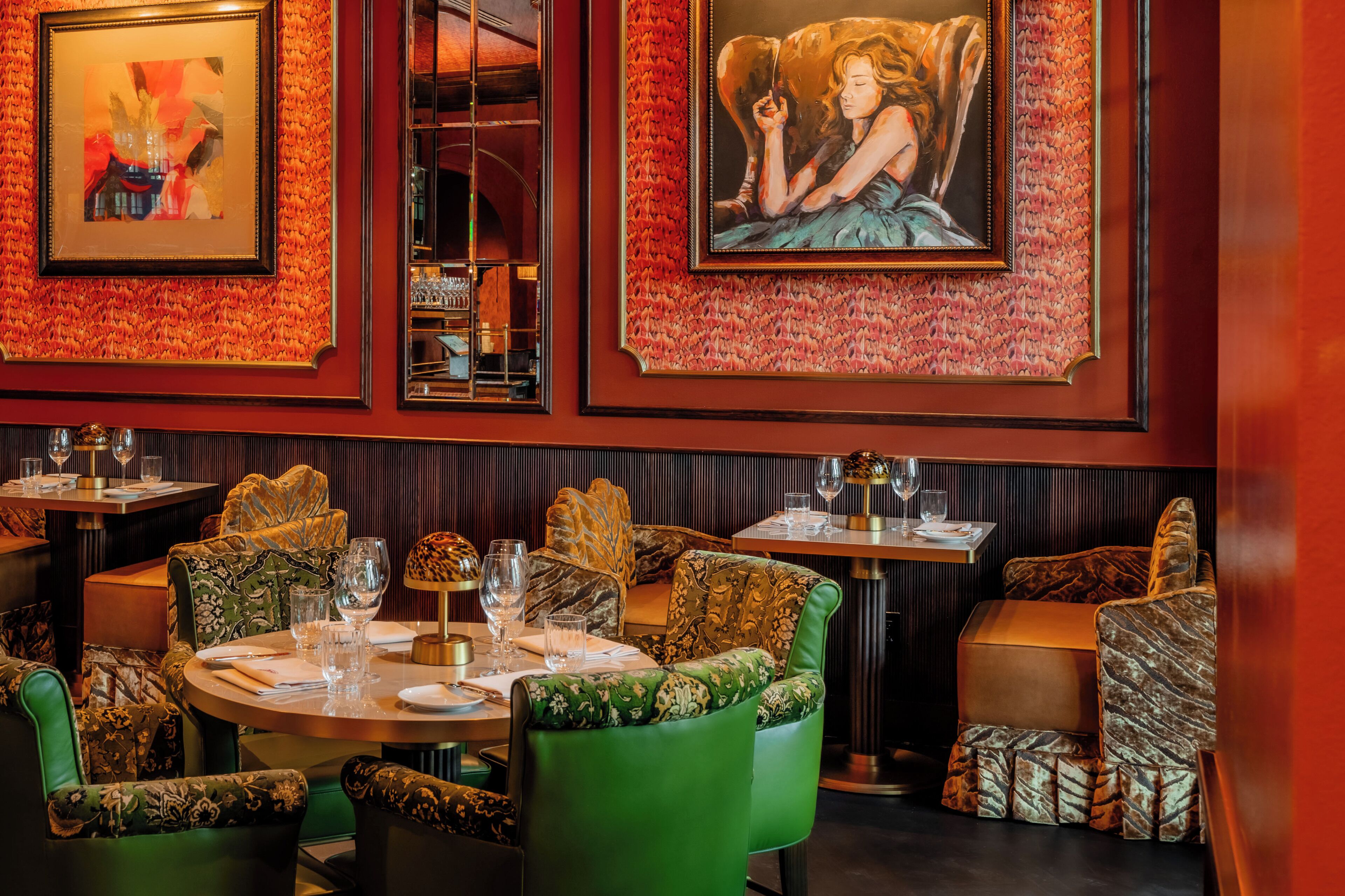 2 restaurants; breakfast, lunch, and dinner served