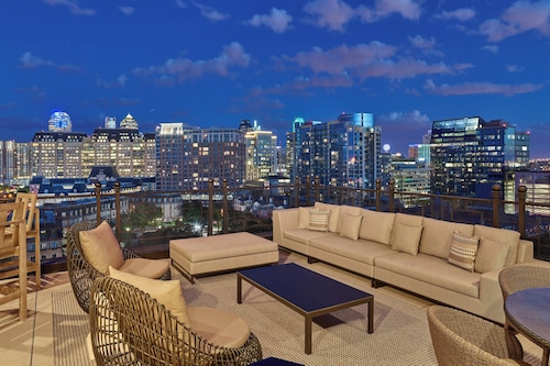 Le Méridien Dallas, The Stoneleigh