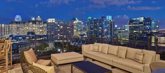 Le Méridien Dallas, The Stoneleigh