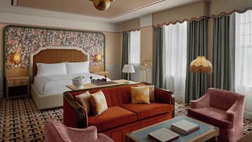 Junior Suite, 1 King Bed with Sofa bed