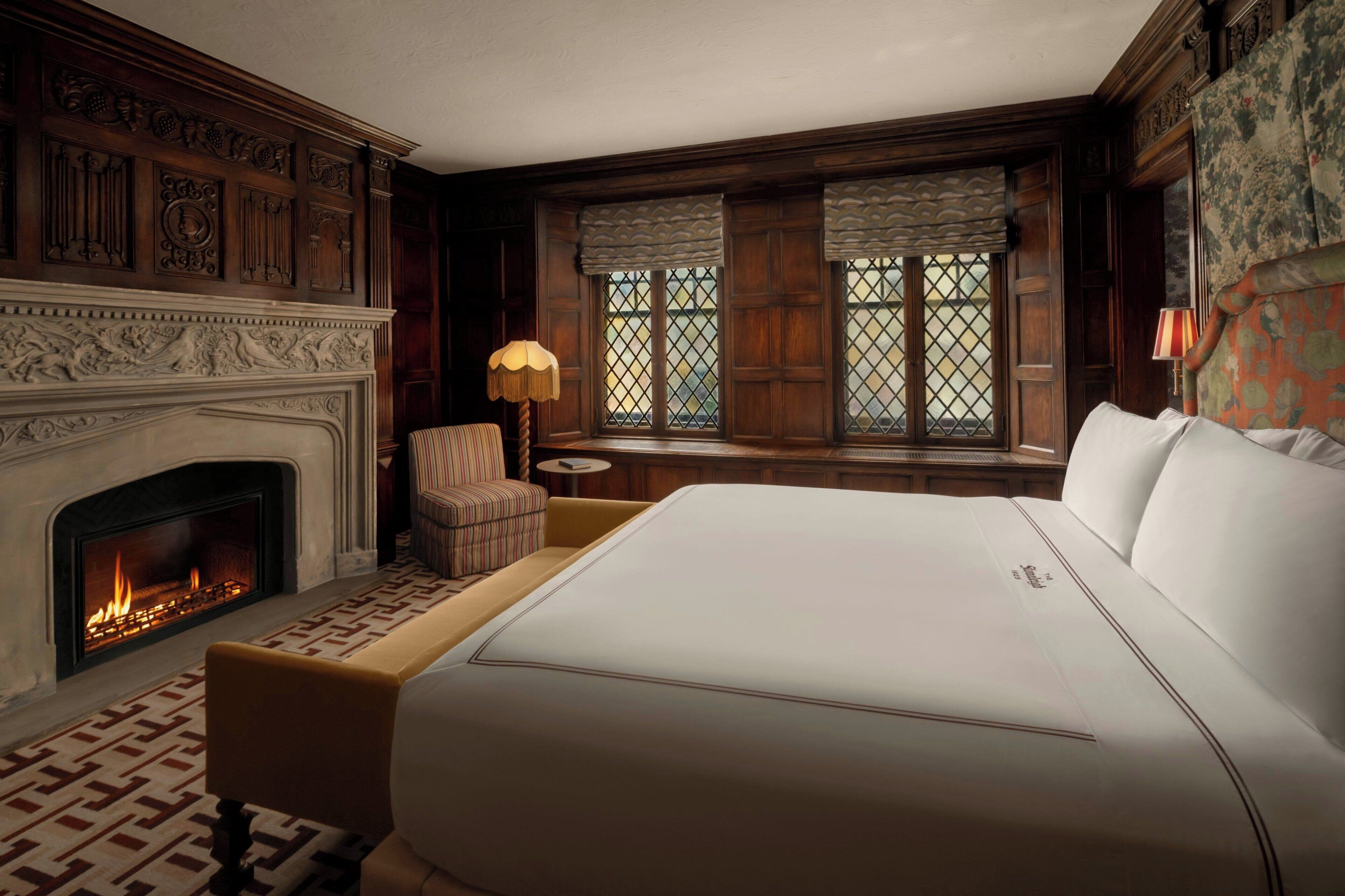 1 bedroom, premium bedding, down comforters, pillowtop beds