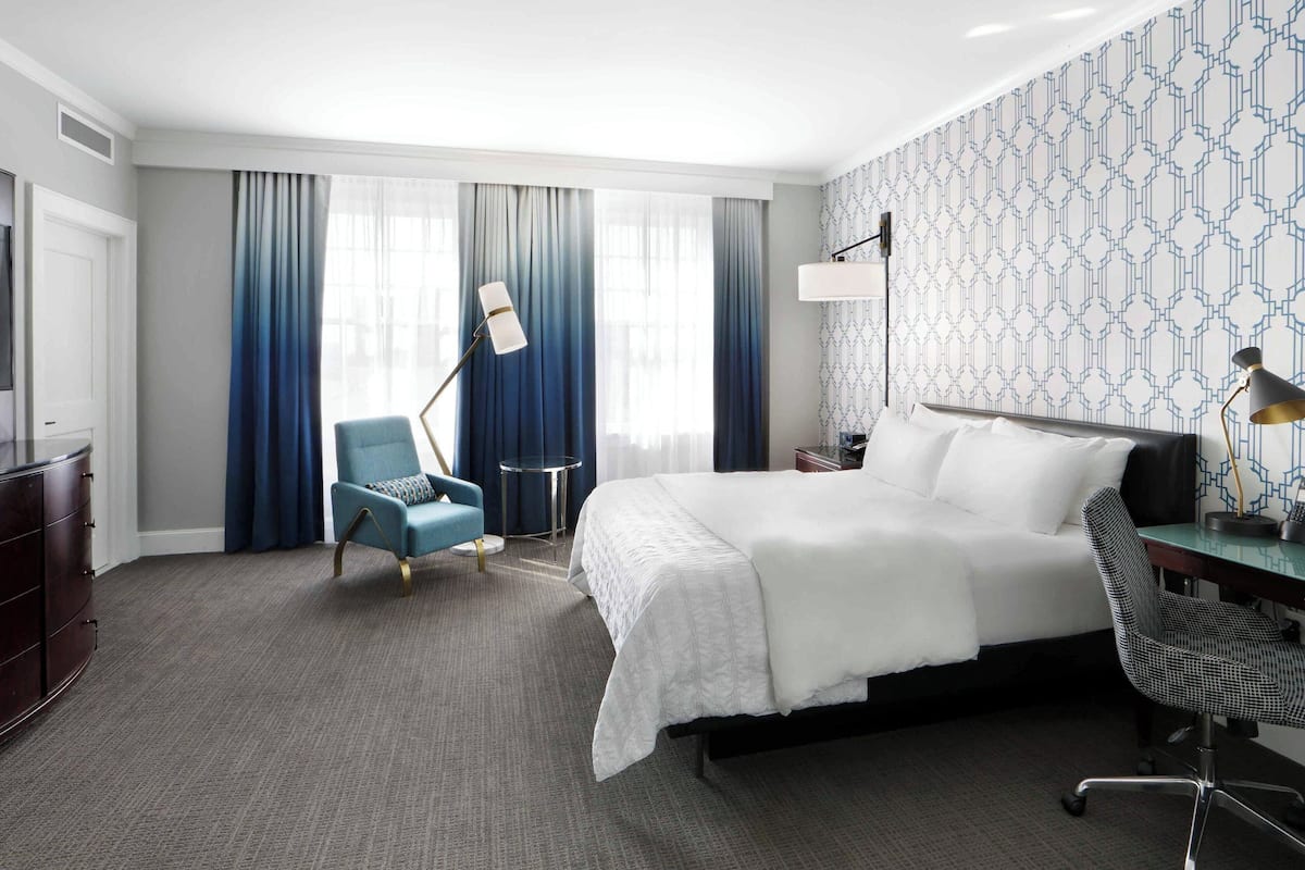 1 Schlafzimmer, hochwertige Bettwaren, Daunenbettdecken
