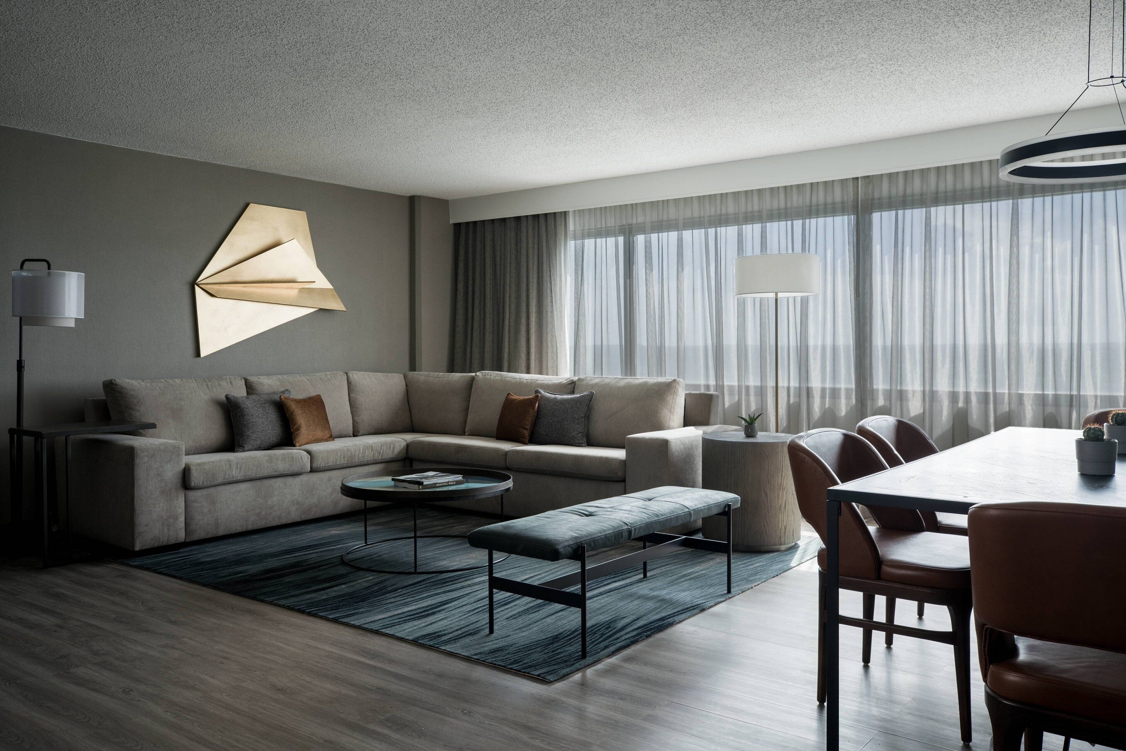 Een 32-inch lcd-televisie met kabelzenders en een smart-tv