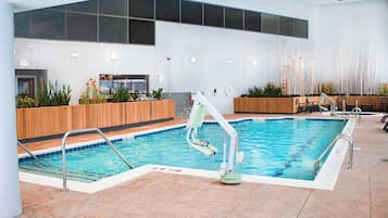 Piscina interna, piscina externa
