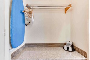 Standard Room, 1 King Bed, Non Smoking, Refrigerator & Microwave (Movie View from the Bed)