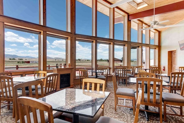 Free daily full breakfast