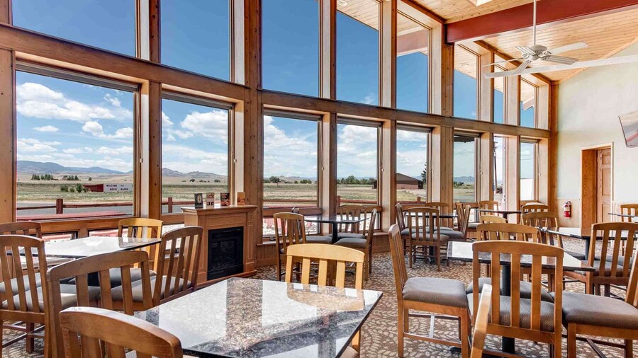 Best Western Movie Manor