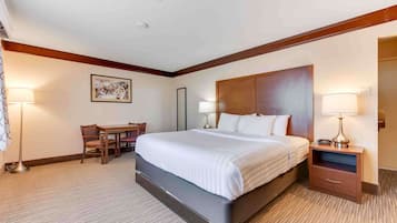 Standard Room, 1 King Bed, Non Smoking, Refrigerator & Microwave (Movie View from the Bed) | Desk, blackout drapes, iron/ironing board, free WiFi