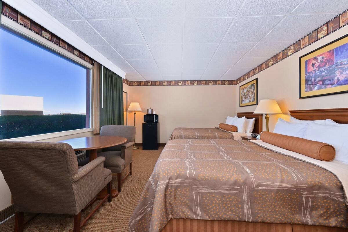 Desk, blackout drapes, iron/ironing board, free WiFi