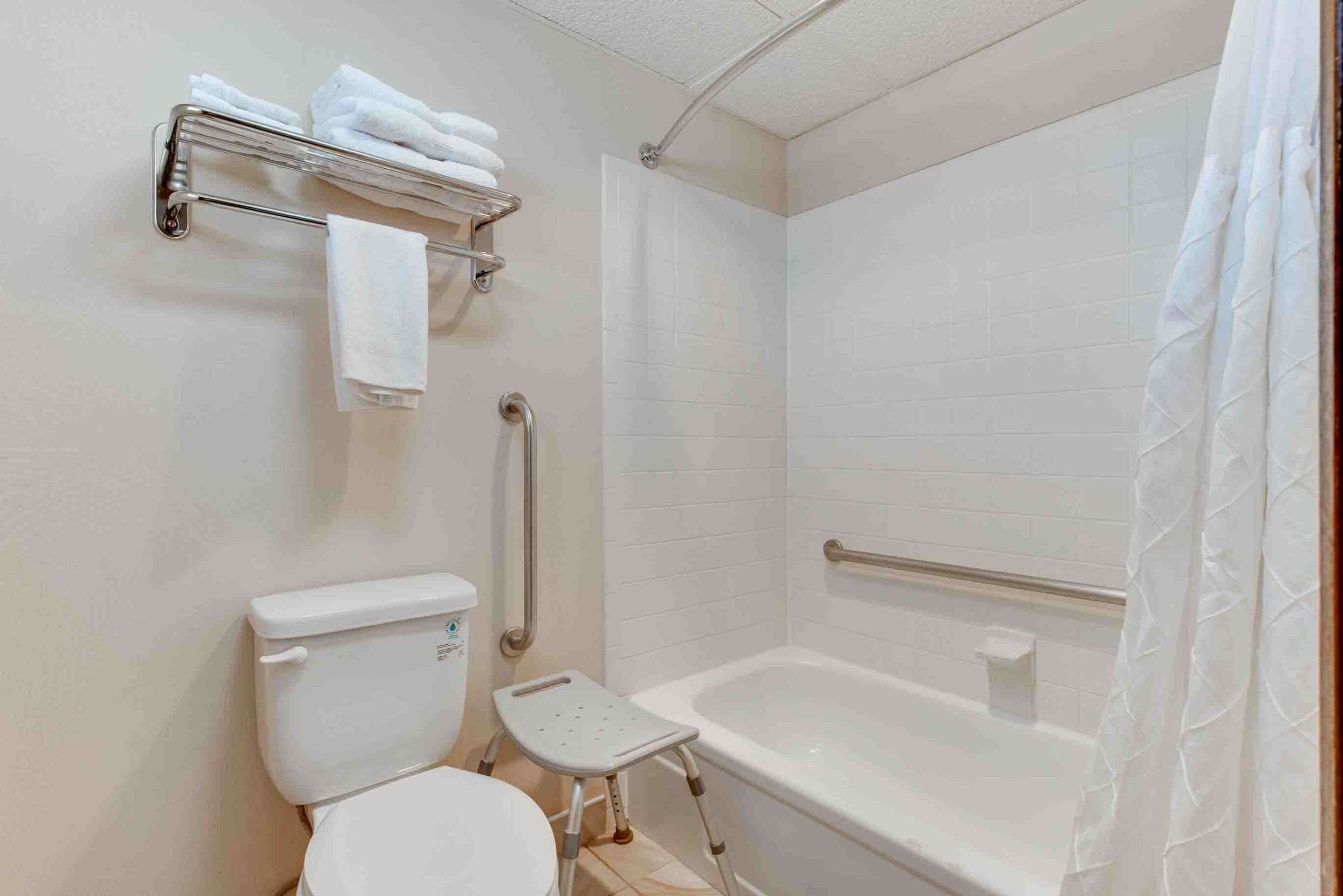standard room, 2 queen beds, accessible, bathtub | bathroom | free toiletries, hair dryer, towels