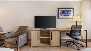 Suite, 2 Queen Beds, Non Smoking, Kitchen (Full Kitchen) | Hypo-allergenic bedding, in-room safe, desk, laptop workspace