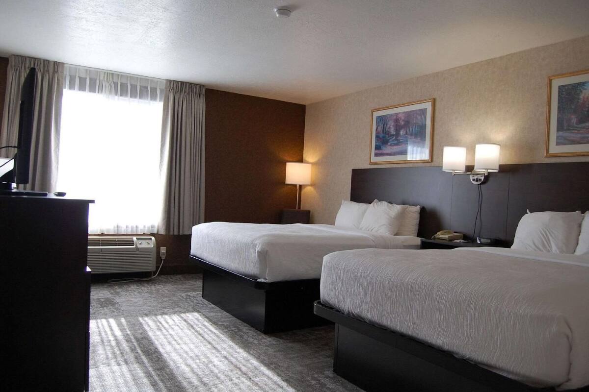 In-room safe, desk, laptop workspace, iron/ironing board