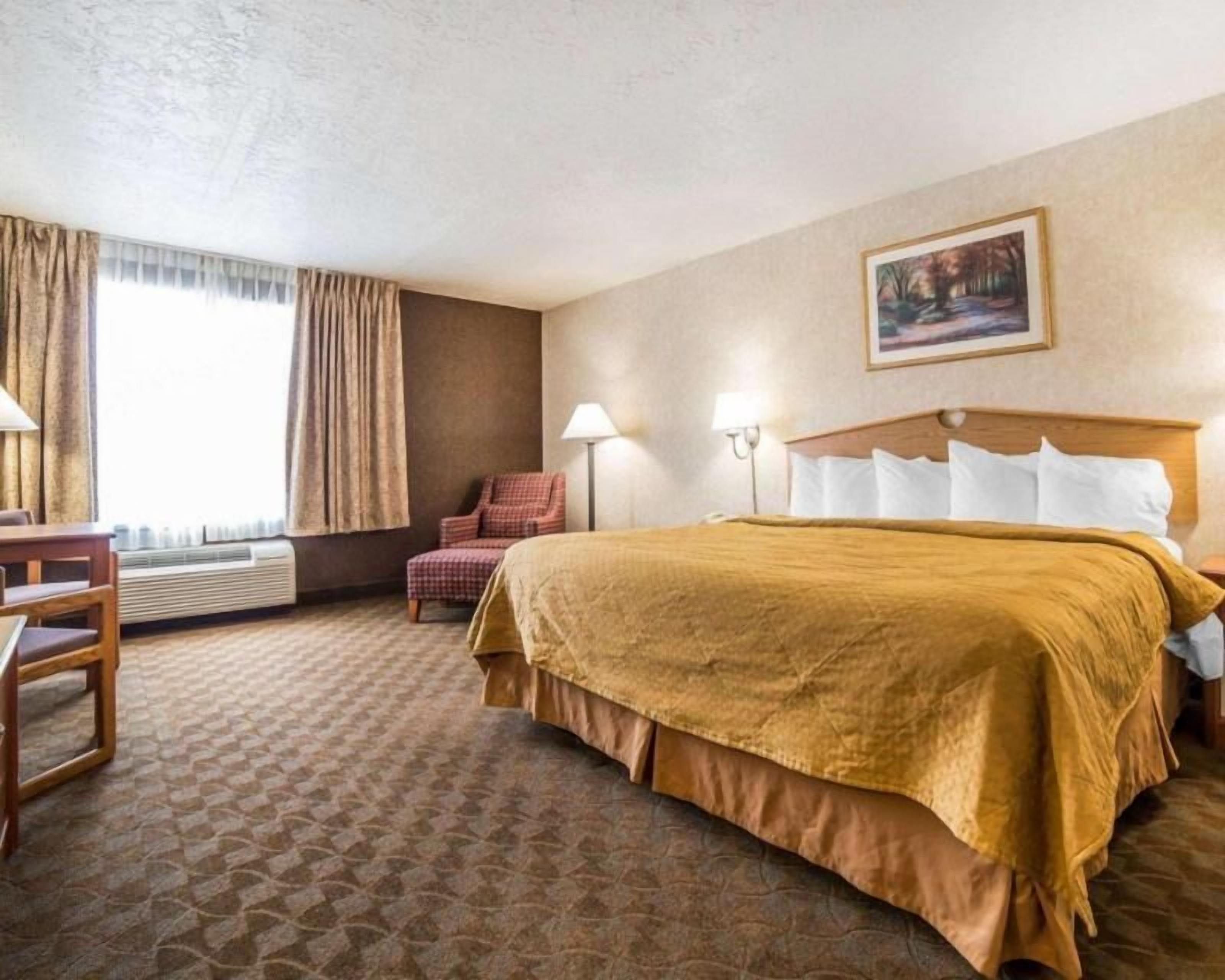 In-room safe, desk, laptop workspace, iron/ironing board