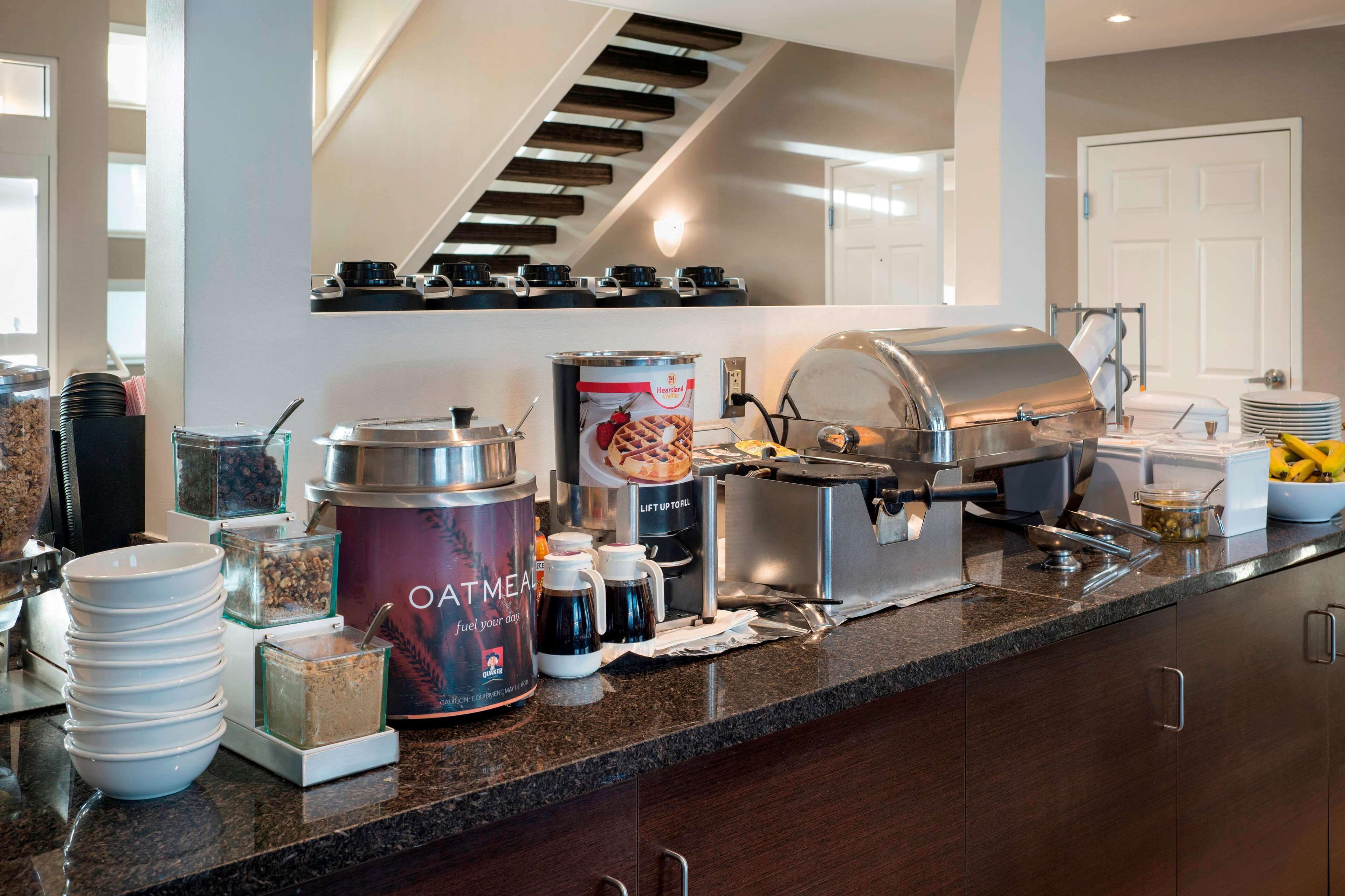 free daily continental breakfast